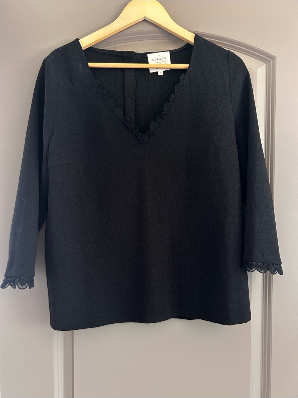 Sezane Marina Black Lace-Trim V-Neck 3/4 Sleeves Blouse Size 40 - Picture 3 of 9